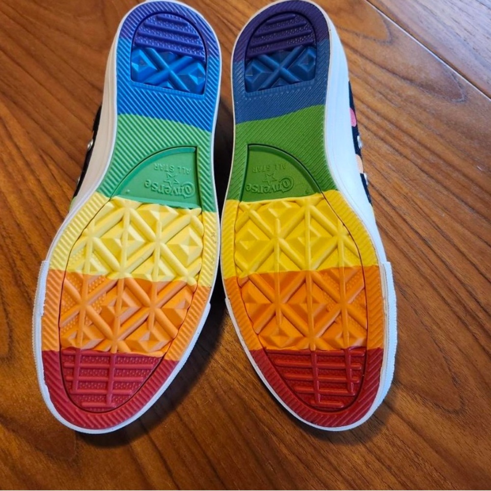 converse - Picture 2 of 6